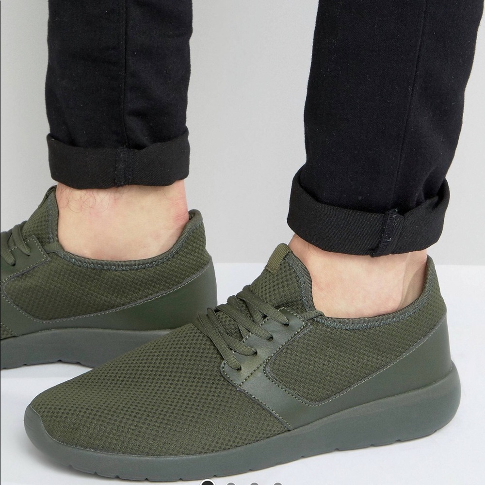 Brave Soul Green size 9.5